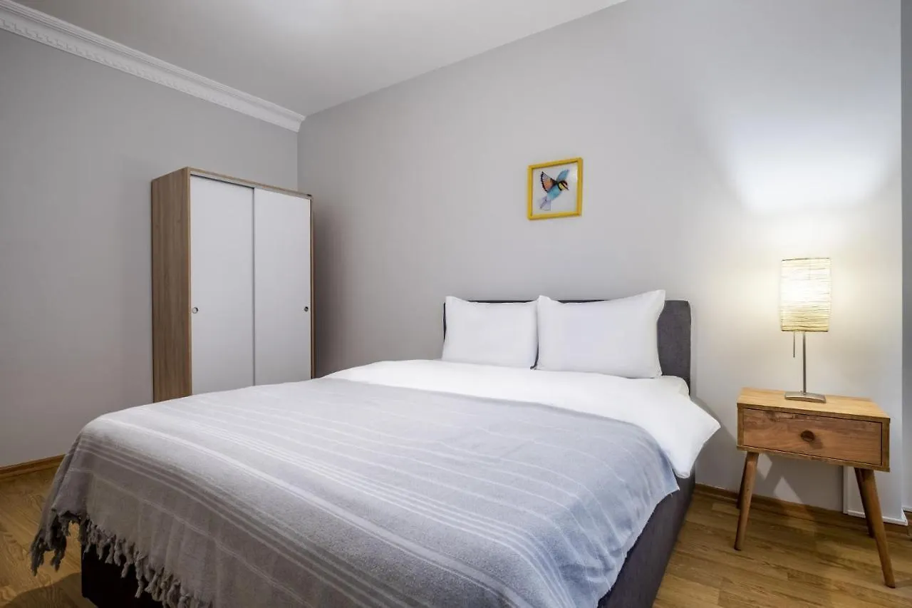 Central Flat Near Shopping Malls In Kagithane Provincia di Provincia di Istanbul Turchia