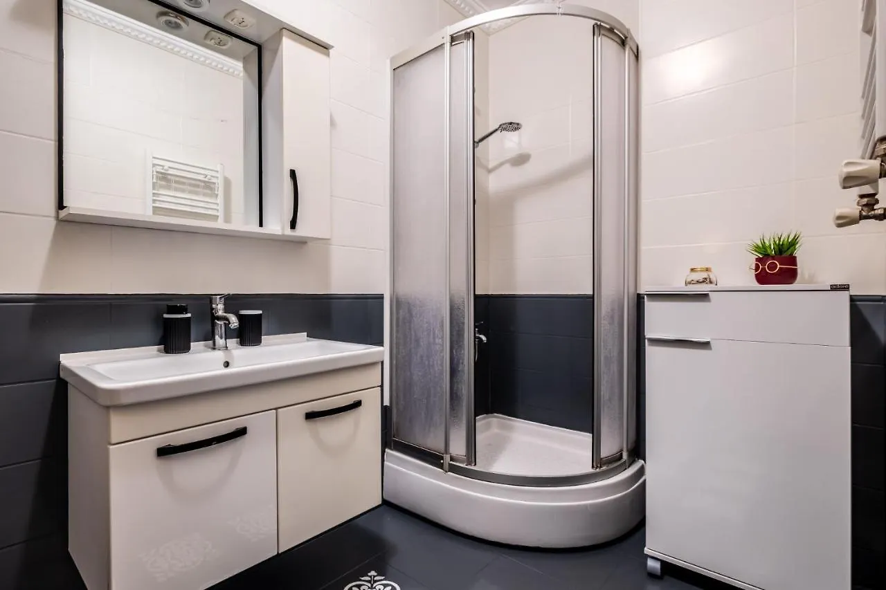 Central Flat Near Shopping Malls In Kagithane Provincia di Provincia di Istanbul Turchia